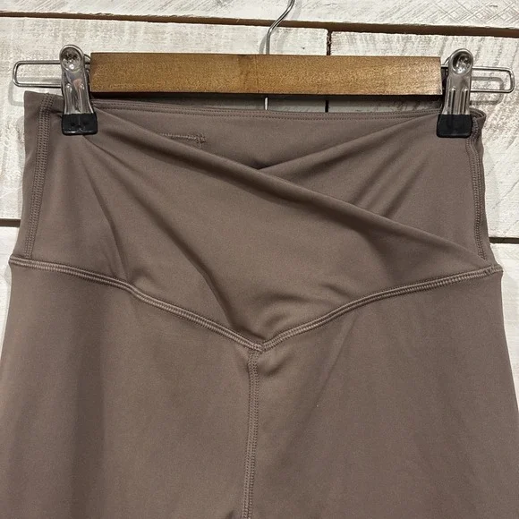 Victoria Secret Leggings Size 6 Women's Brown Yoga Pants - Picture 2 of 5